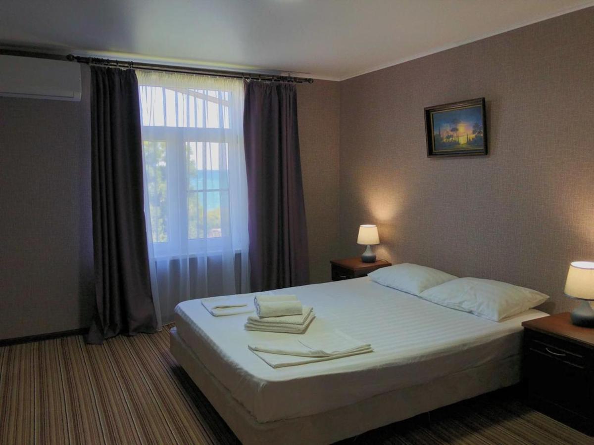 Hotel Capri Sukhumi Eksteriør bilde