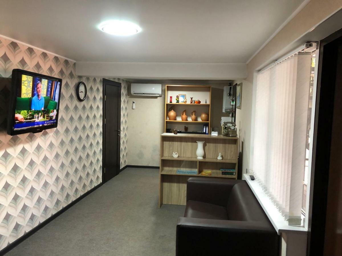 Hotel Capri Sukhumi Eksteriør bilde