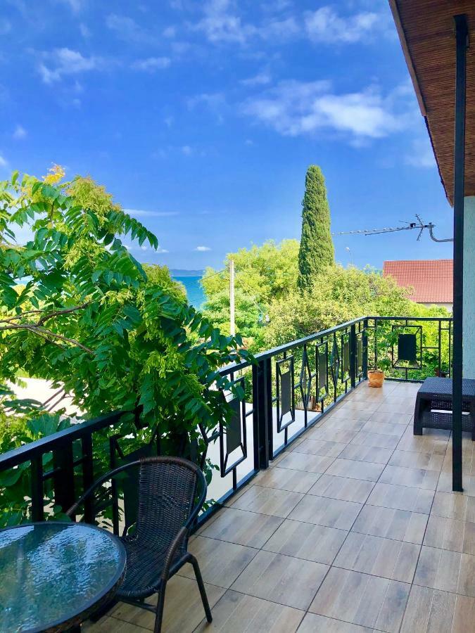 Hotel Capri Sukhumi Eksteriør bilde