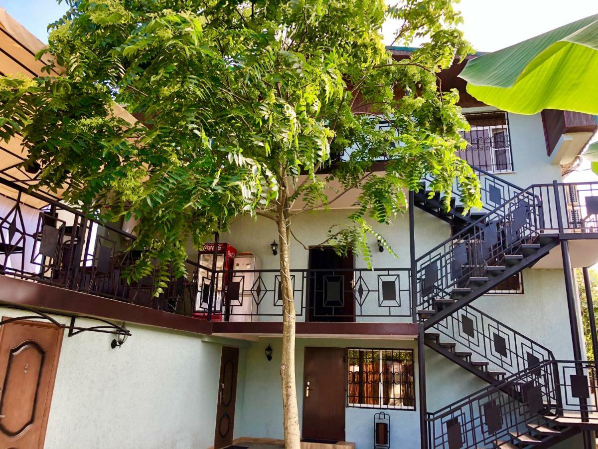 Hotel Capri Sukhumi Eksteriør bilde